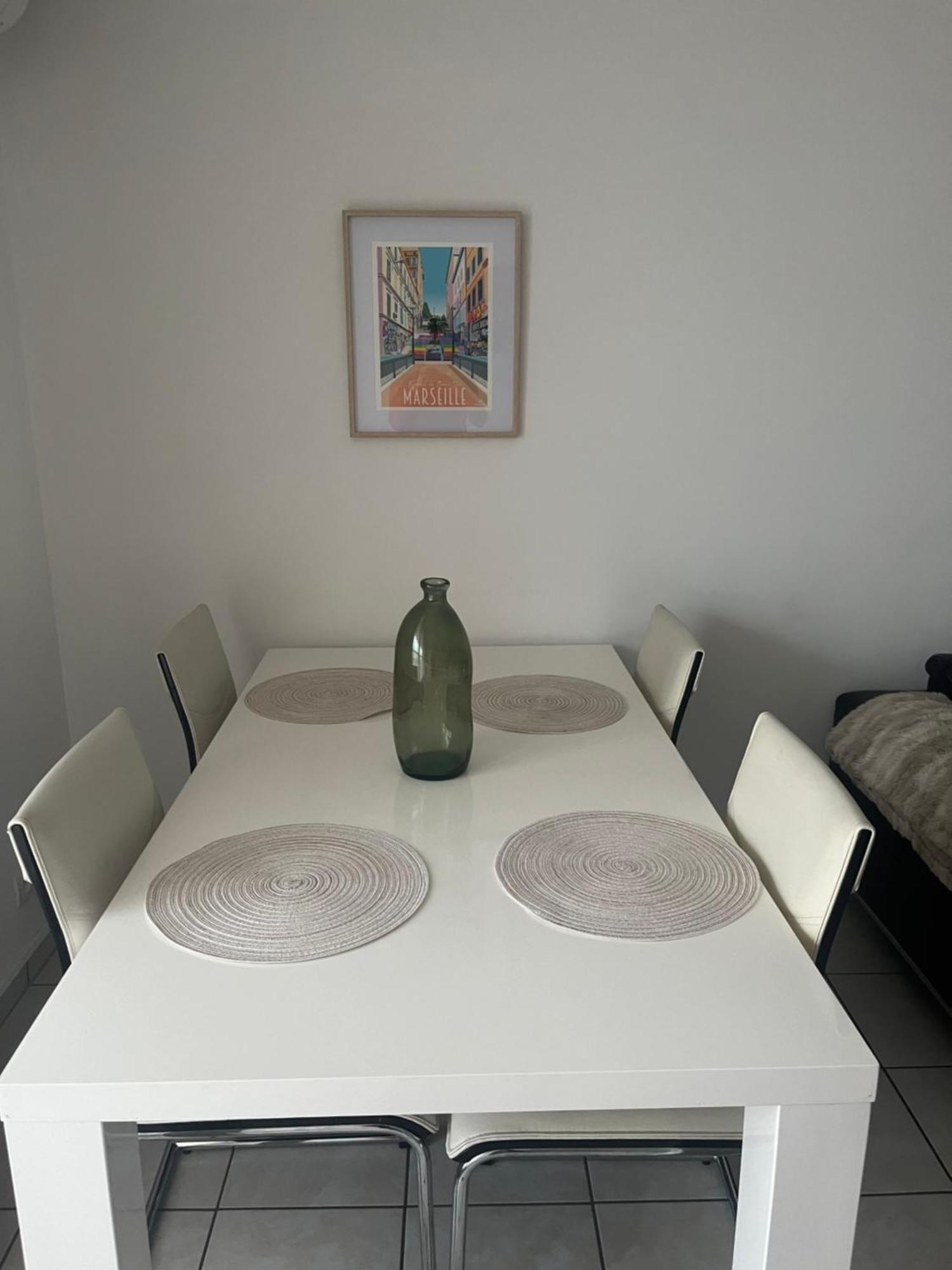 Appart T3 Proche Metro -Draps Et Serviettes Inclus Marseille Extérieur photo